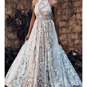 White lace dress, never worn.